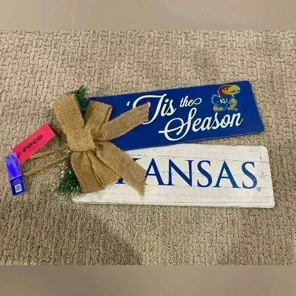 University of Kansas Christmas sign - Picture 1 of 3